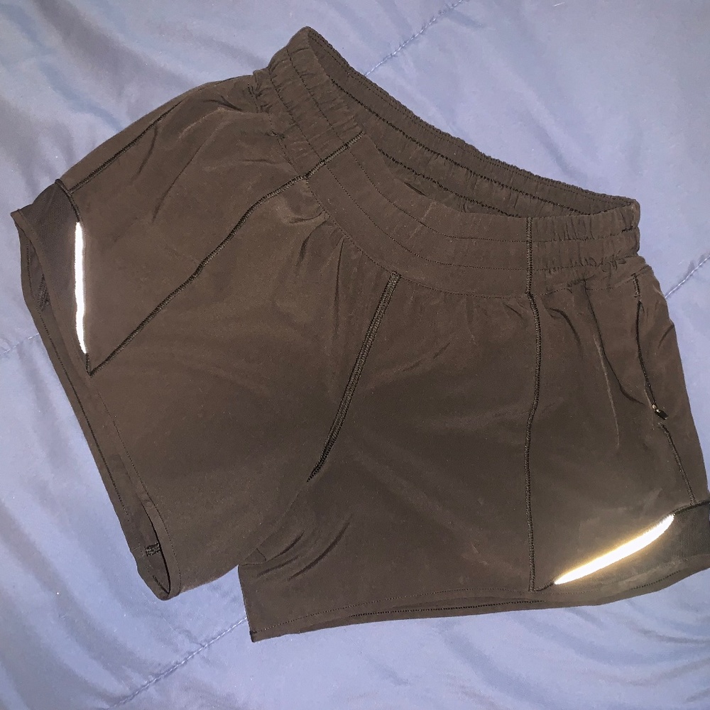 Lululemon hotty hot short